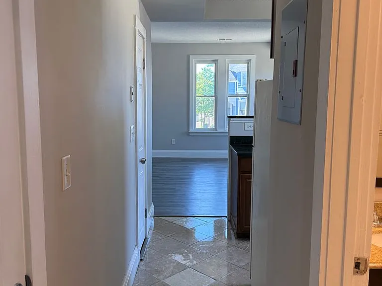24-26 Alden St — Photo 3