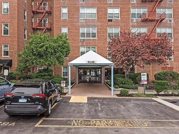 2nd image of 2325 Bell Blvd APT 2A