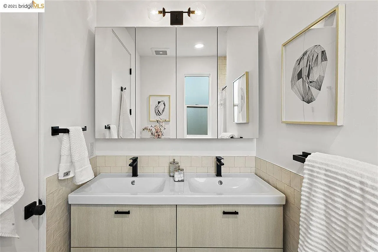 2 bed, 1100 sqft, $3,700 — Photo 4