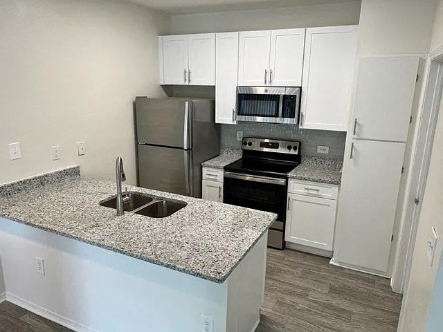 Wesley St. James Apartments at Sandy Springs — Photo 62