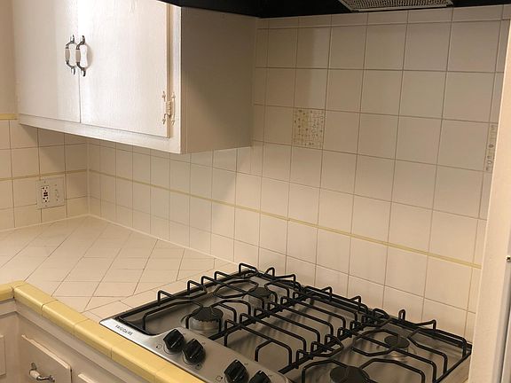 2nd image of 1036 S Bedford St #1