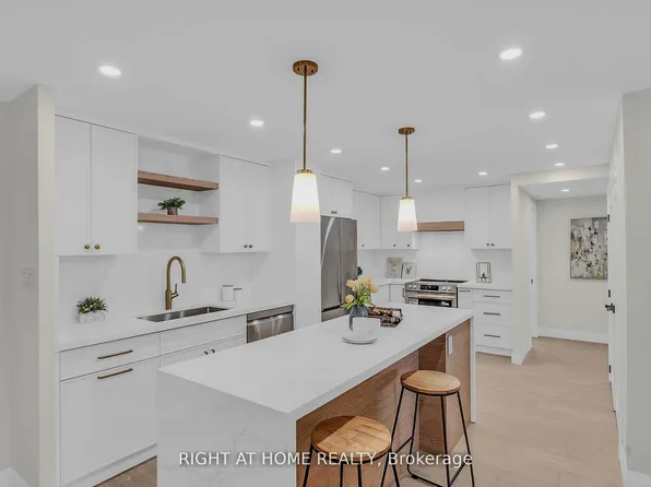 812 Burnhamthorpe Rd #609, Toronto, ON M9C 4W1