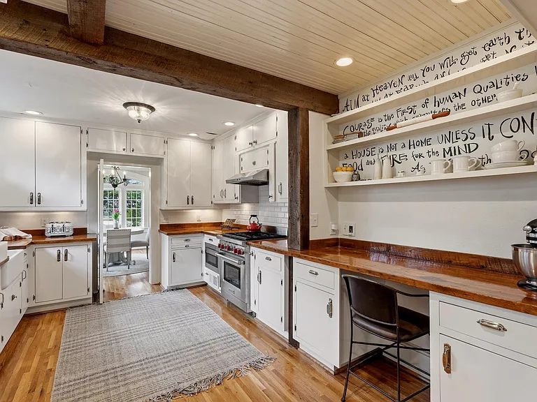 309 Randall St — Photo 16
