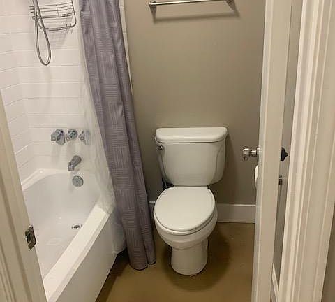 3rd image of 206 Augusta Dr