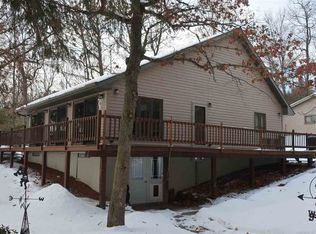 W7061 Oakwood Dr, Wautoma, WI 54982