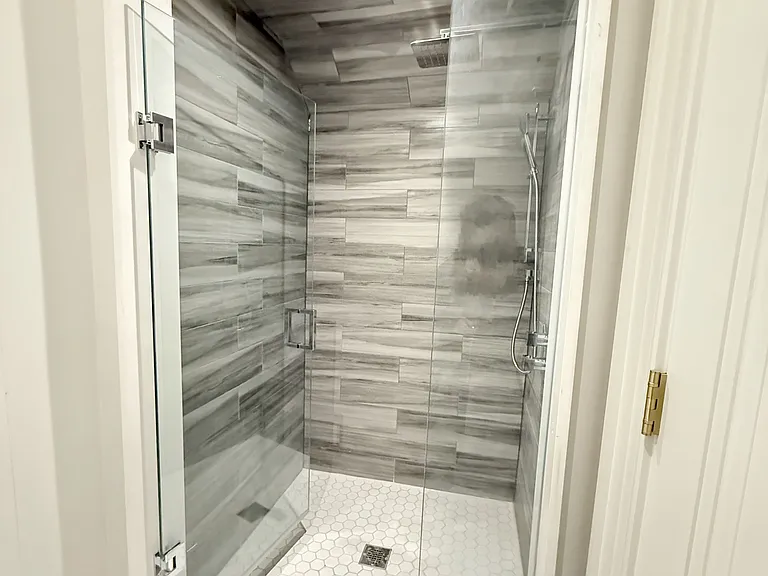 172 Maplehurst Ave — Photo 10