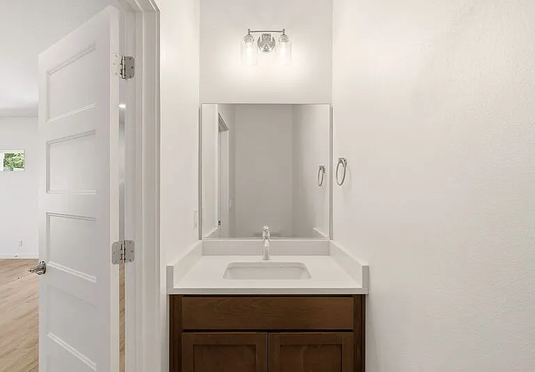 1122 N Davis Ln — Photo 13
