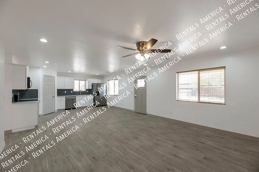 *$500 off your 1st month's rent with a signed 12-month lease* — Photo 3