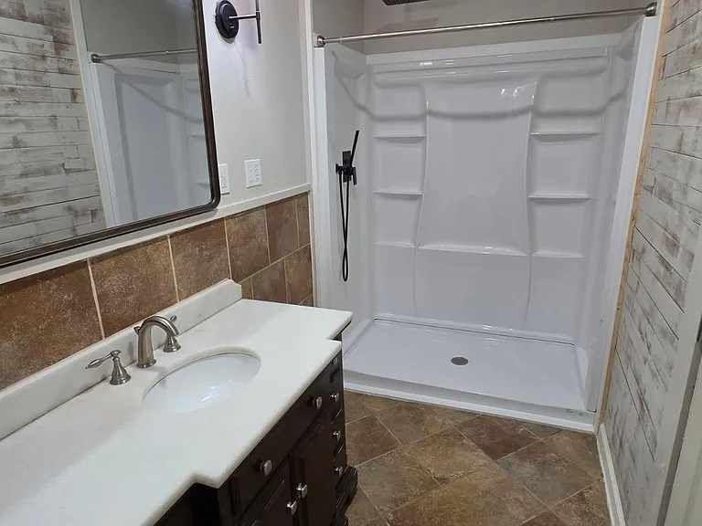 118 S Spring St — Photo 17