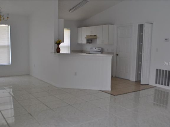 5th image of 4755 Windwood Dr