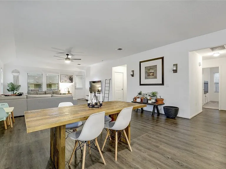 15400 Summer Ray Dr — Photo 11