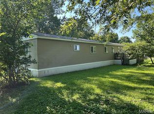 455 E 2590th Ave, Ramsey, IL 62080