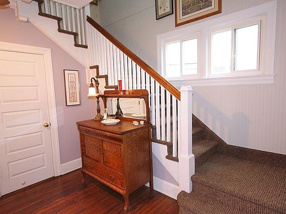5th image of 212 Bement Ave