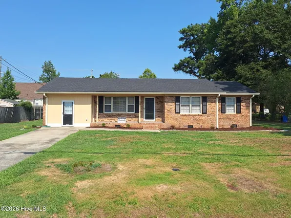 2814 Church St, Winterville, NC 28590