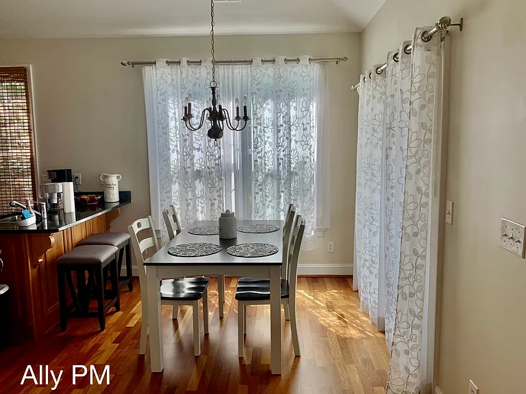 1052 Glenwood Station Ln #1 — Photo 3