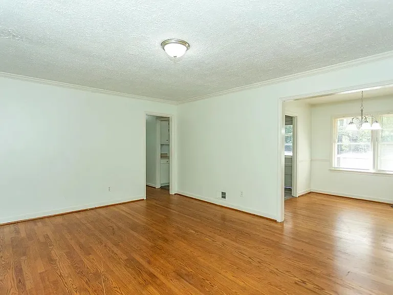1152 Dogwood Ln — Photo 10