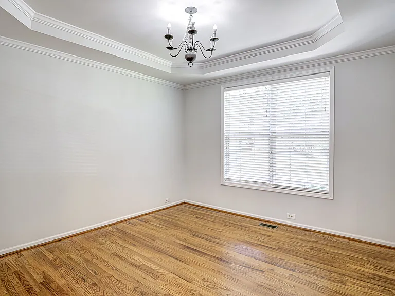 2103 Templeton Gap Dr — Photo 11