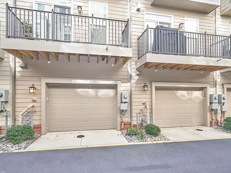 256 Bluemont Branch Ter SE — Photo 63