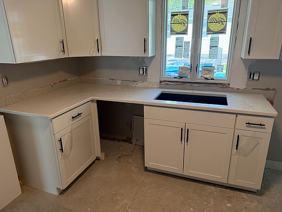 3rd image of 34 Charles Ave