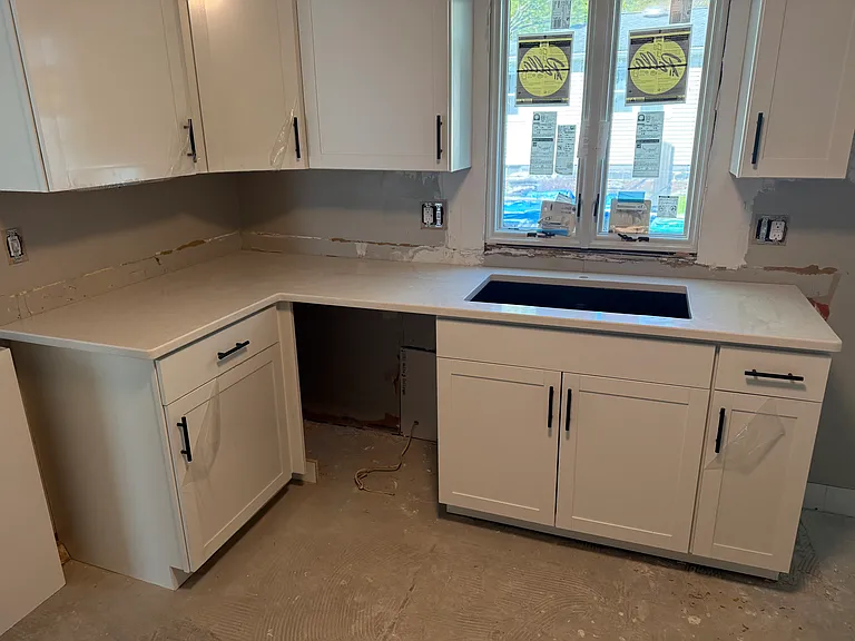 34 Charles Ave — Photo 3
