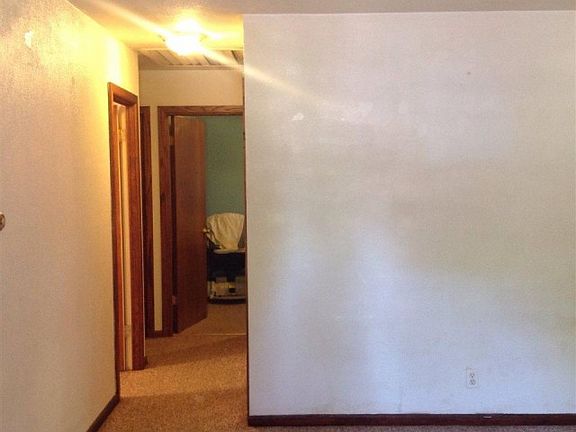 5th image of 5733 N Wacker Dr