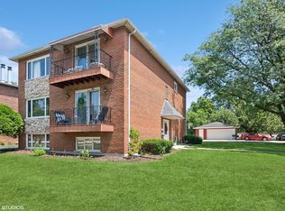 801 Barnsdale Rd, La Grange Park, IL 60526