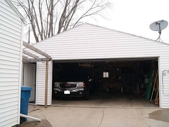 2+ stall garage