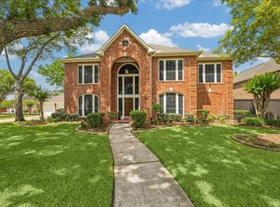 831 Live Oak Ln, Seabrook, TX 77586