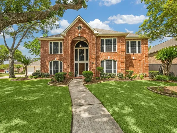 831 Live Oak Ln, Seabrook, TX 77586