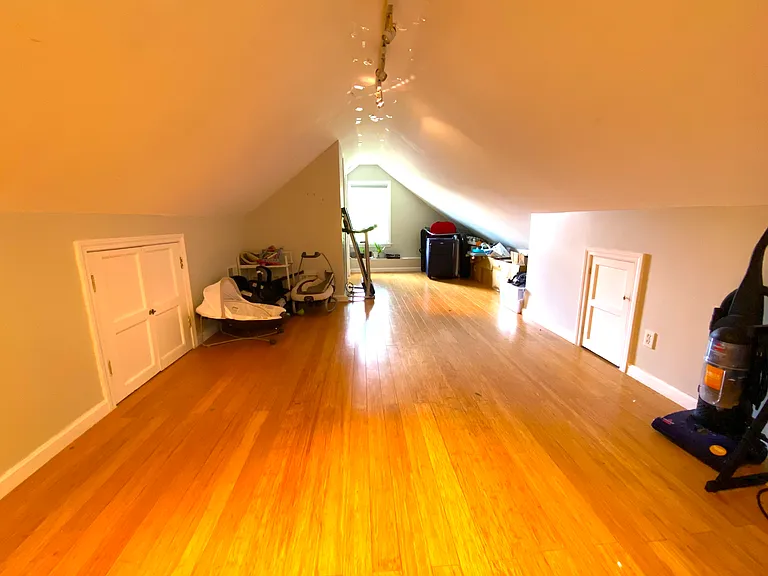 33 Knoll St #2 — Photo 24