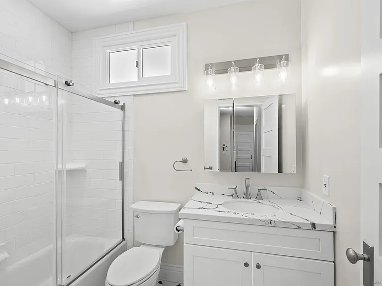 2253 Brant St — Photo 14