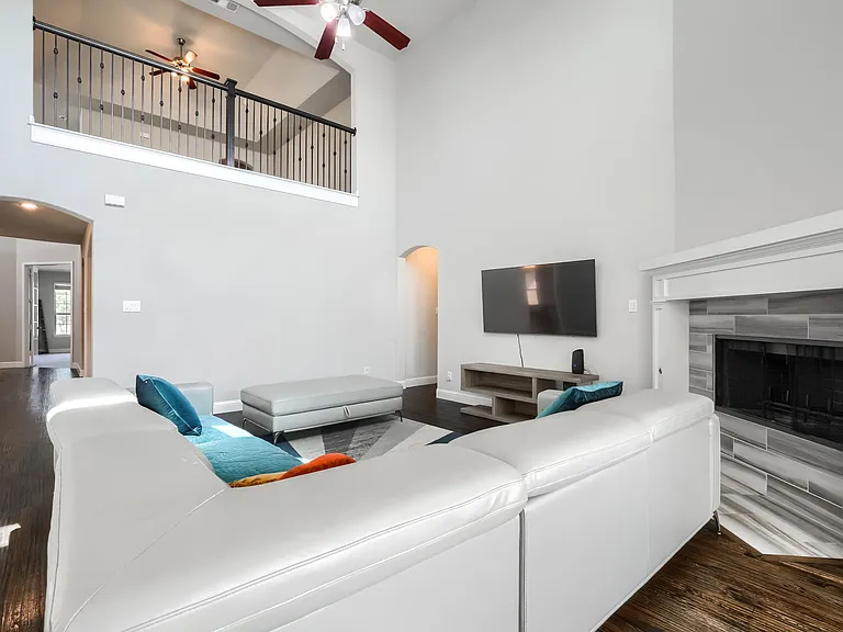 14175 Wheatfield Ln — Photo 13