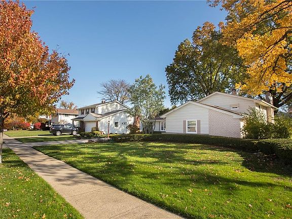 5th image of 3585 Chrisfield Dr