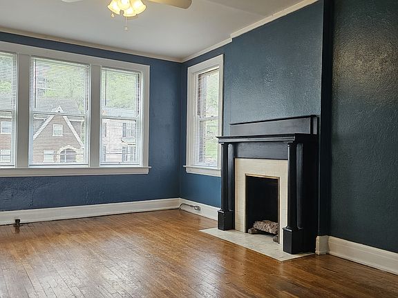3rd image of 345 W 2nd St #3