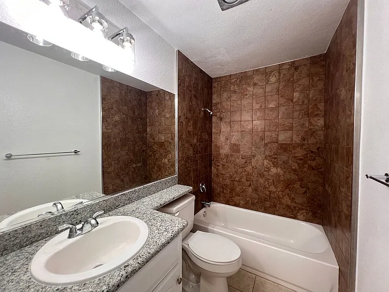 1654 Oliver Ave #5 — Photo 22