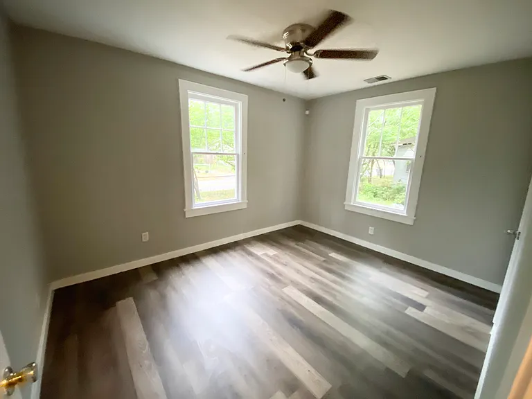 2310 Aintree Ave — Photo 5