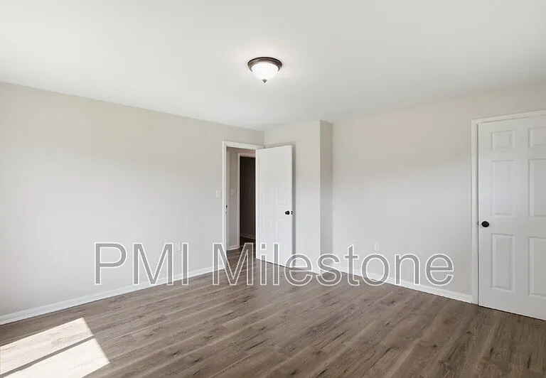 13242 Greensburg Rd — Photo 19