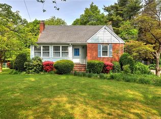 456 Jones Hill Rd, West Haven, CT 06516