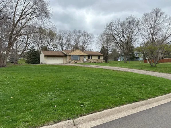 2888 Sibley Hills Dr, Eagan, MN 55121