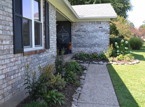 3rd image of 513 Ford Dr