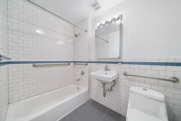 Rented by Nooklyn NYC LLC | media 11