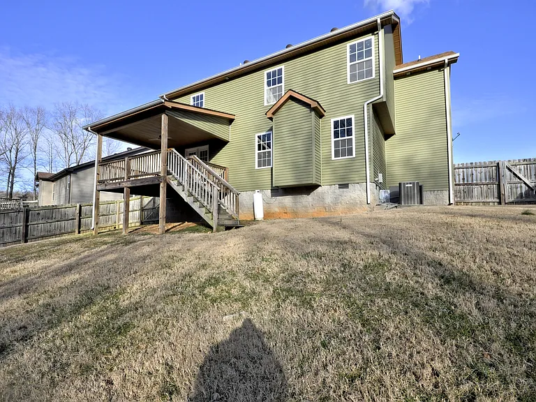 446 Cyprus Ct — Photo 38