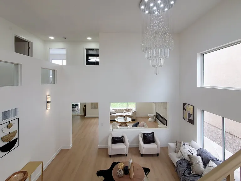 220 S Linhaven Cir — Photo 37