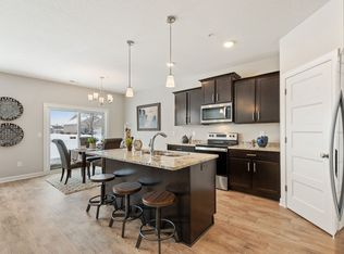 2122 Cleveland Ln S, Cambridge, MN 55008