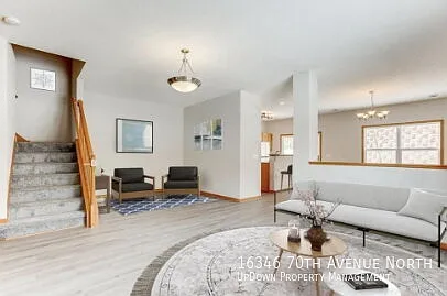 Fall/ Winter Special! ) - $200 Off For 6 Months Or 1/2 Off 1st Month With An Oct Move In Date! Sp... — Photo 4