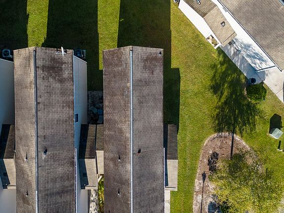 3rd image of 1211 Vistiana Dr