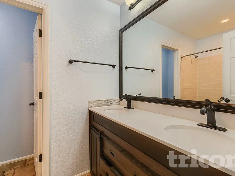 19206 E Clear Creek Pl — Photo 11