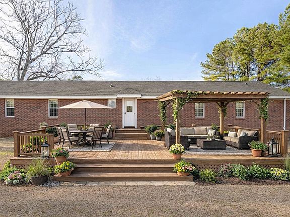 5th image of 993 Pickett Level Rd