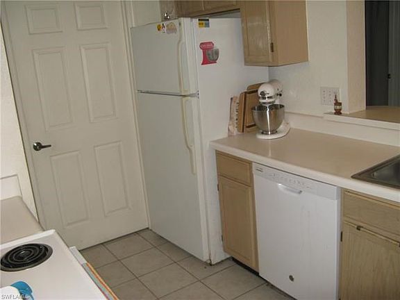 4th image of 4690 Saint Croix Ln APT 415