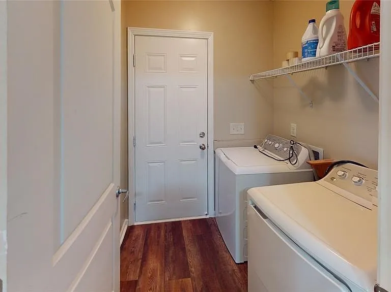 621 George Dr — Photo 12